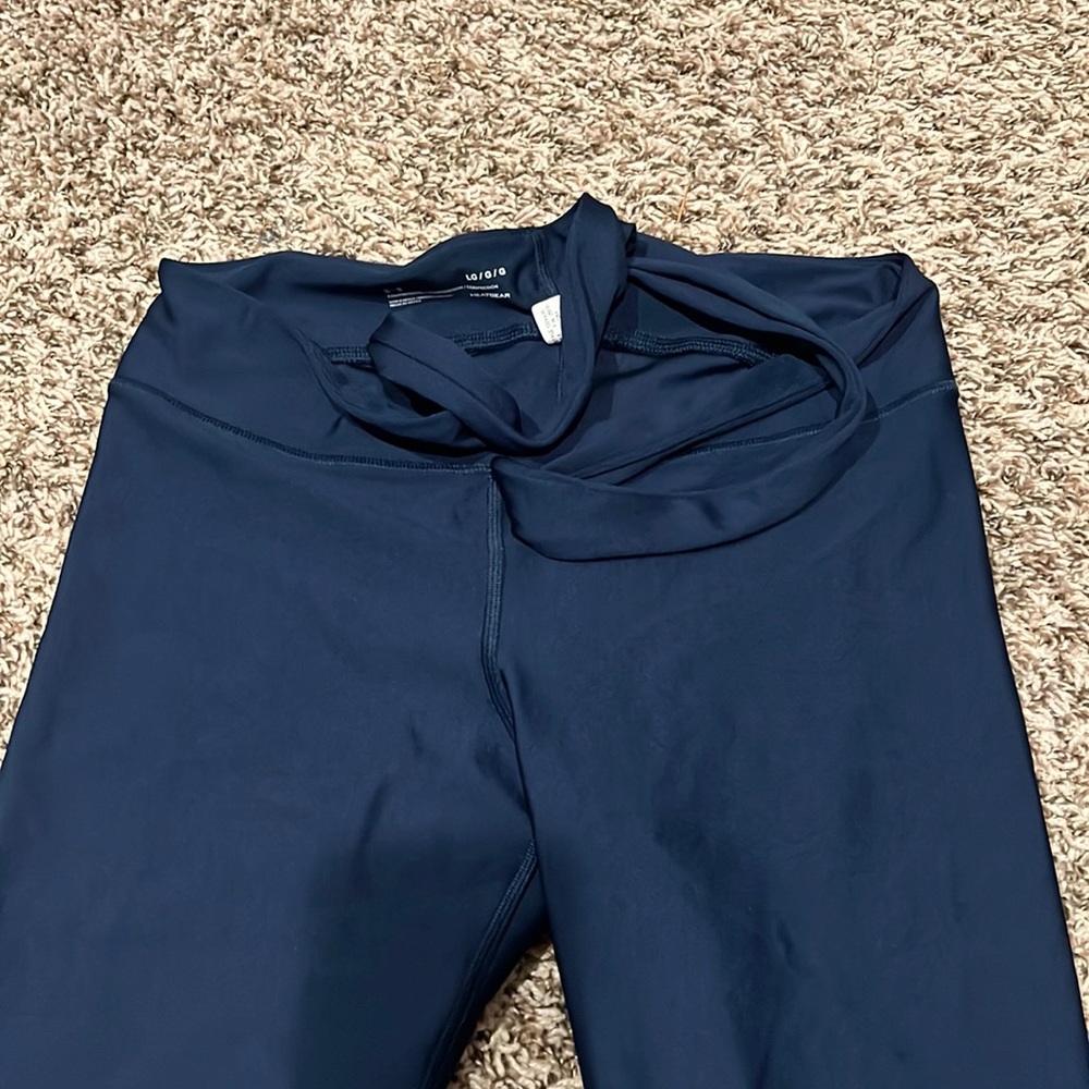 Womens size large under armour heat gear compression leggings